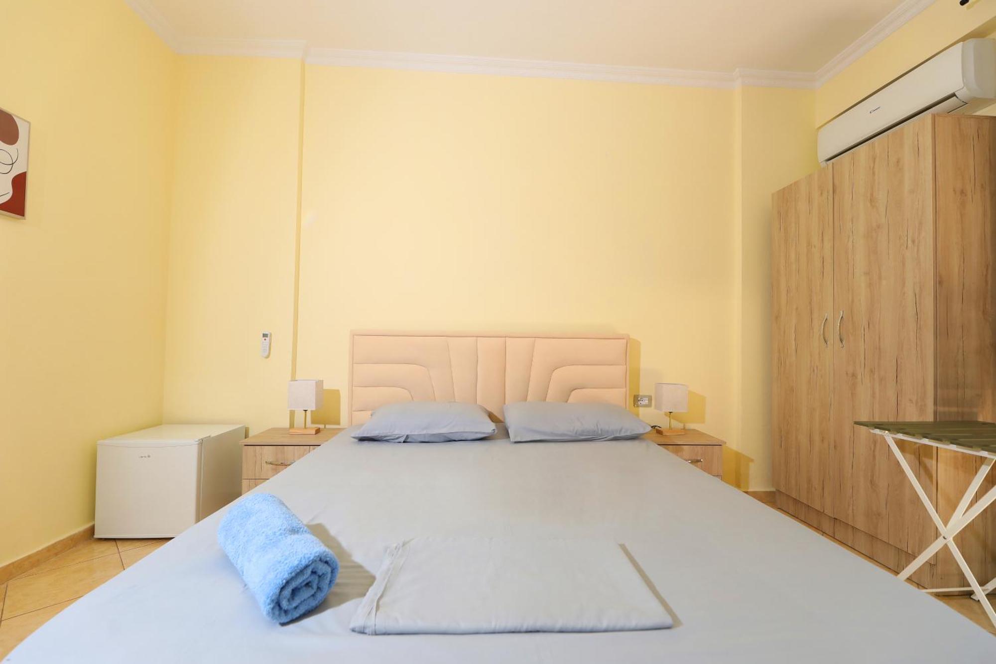 Sunny Side Apartments Vlorë Exterior foto